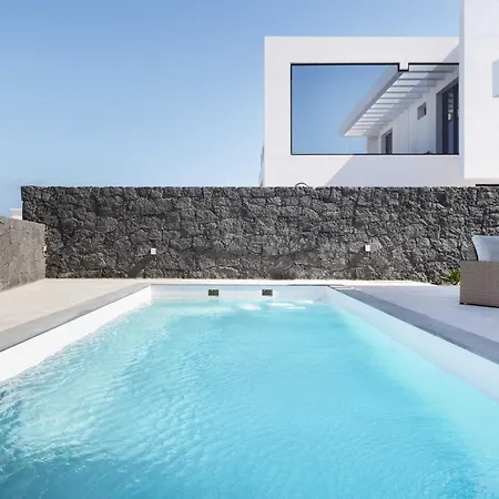 Modern Mojones 3 Bedrooms En-suite Berniente