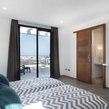 Вилла Modern Mojones 3 Bedrooms En-suite Berniente *